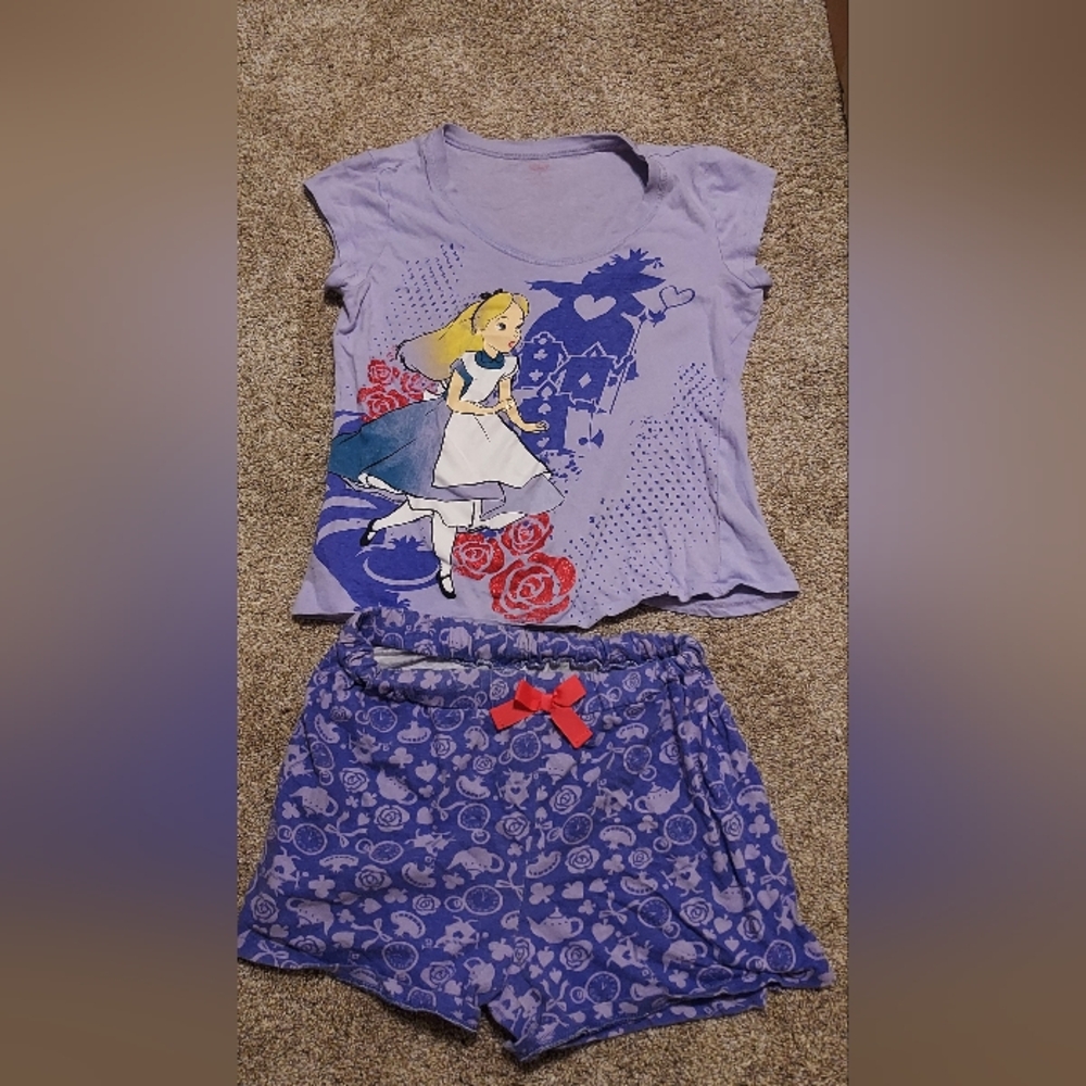 Disney Alice in Winderland Pajamas